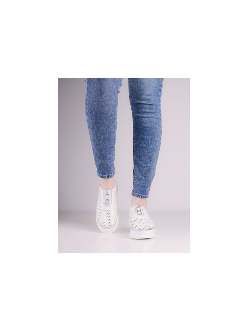 Yolera Neagley  D9233-WH