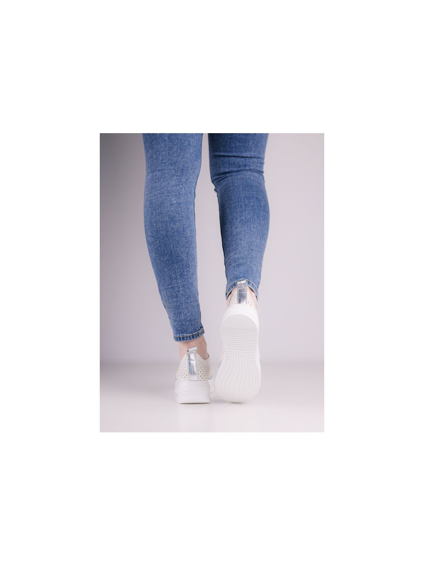 Yolera Neagley  D9233-WH