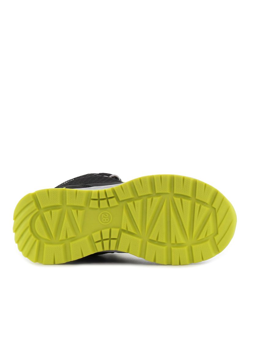 Wink Zela Leus  HF42172-1GY