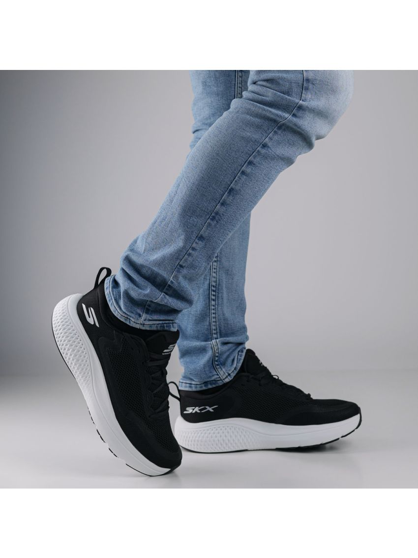 Skechers Run Supersonic Max  246086-BKW