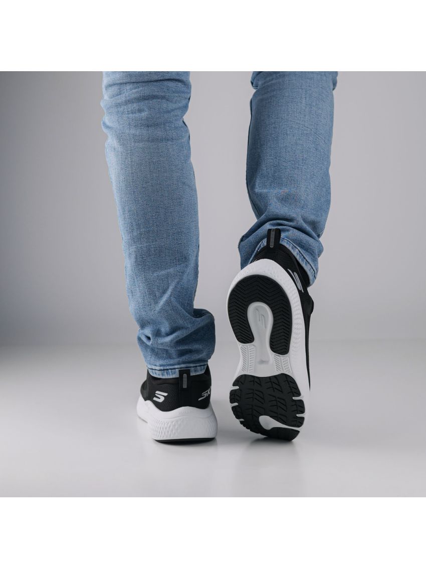 Skechers Run Supersonic Max  246086-BKW