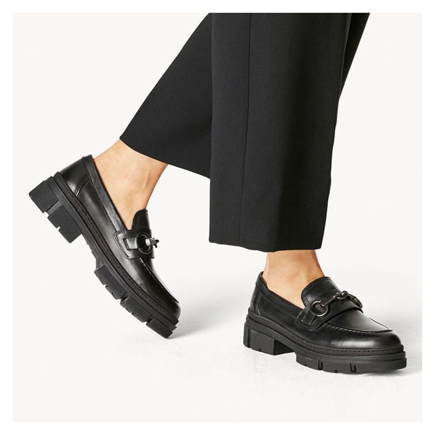 Tamaris fekete női bebújós cipő