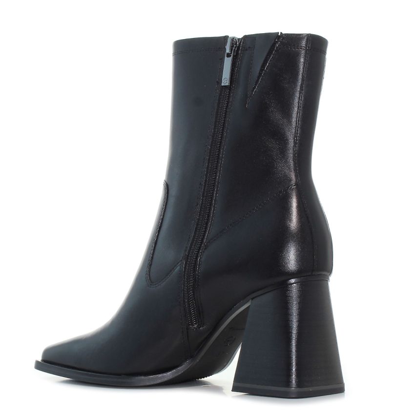 Tamaris fekete női bokacsizma