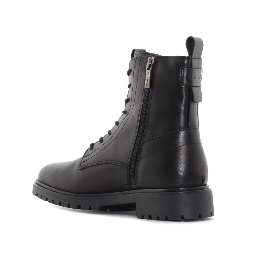 Tamaris fekete női bakancs