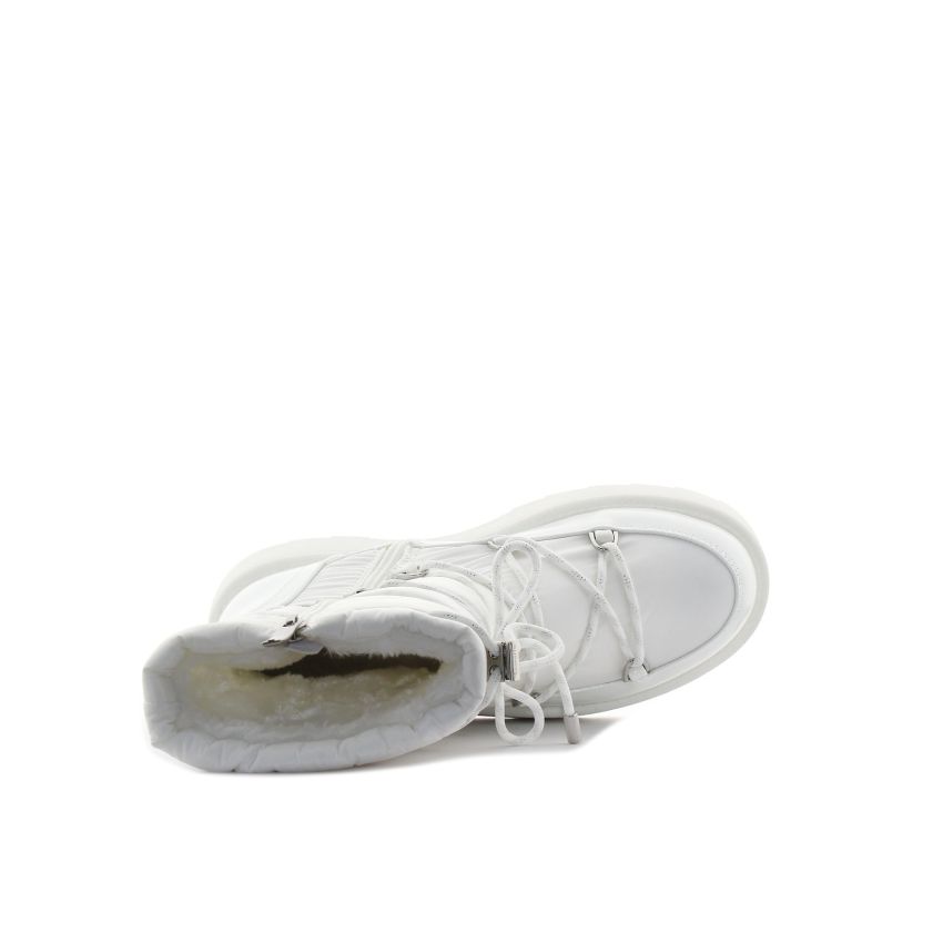 Tamaris fehér női csizma