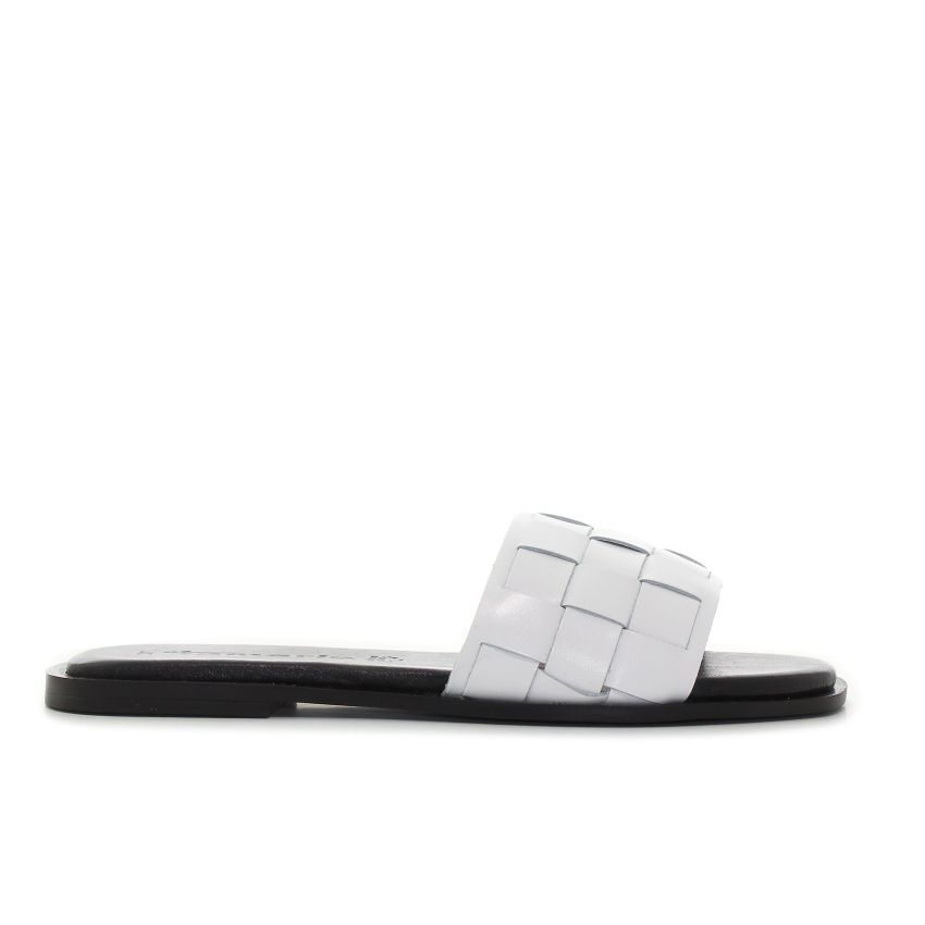 Tamaris fehér női papucs