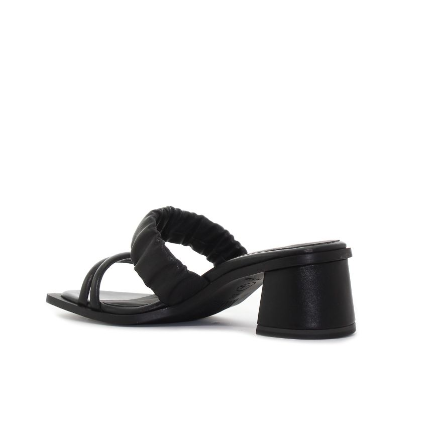 Tamaris fekete női magassarkú papucs