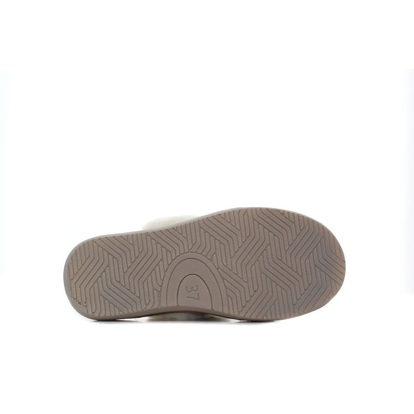 Tamaris barna női papucs