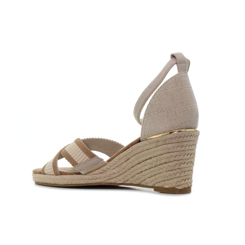 Tamaris barna női éktalpú szandál