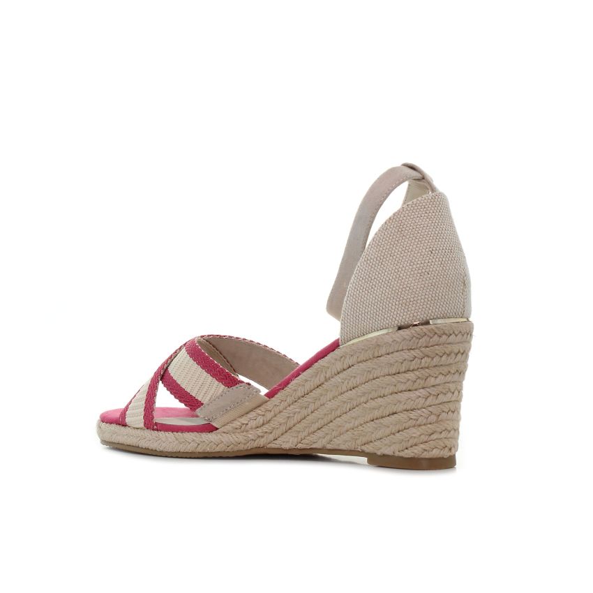 Tamaris bézs női éktalpú szandál