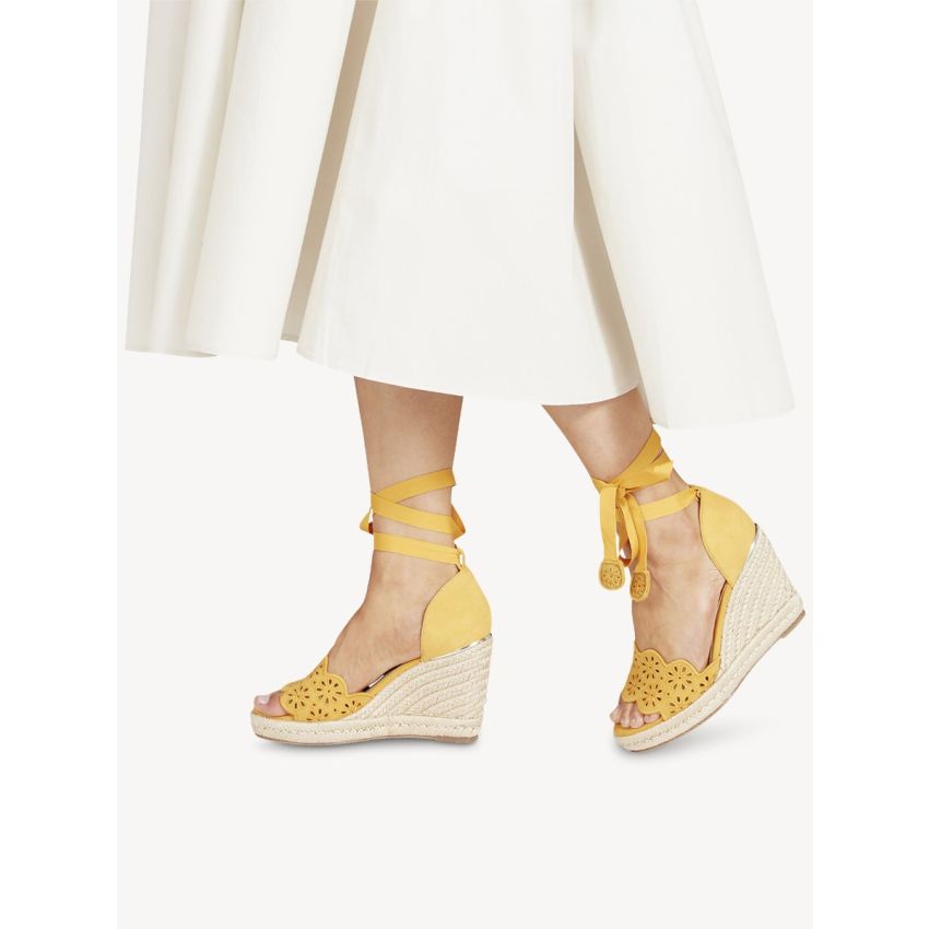 Tamaris sárga női éktalpú szandál