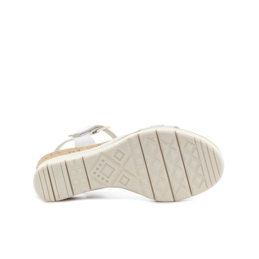 Tamaris fehér női éktalpú szandál