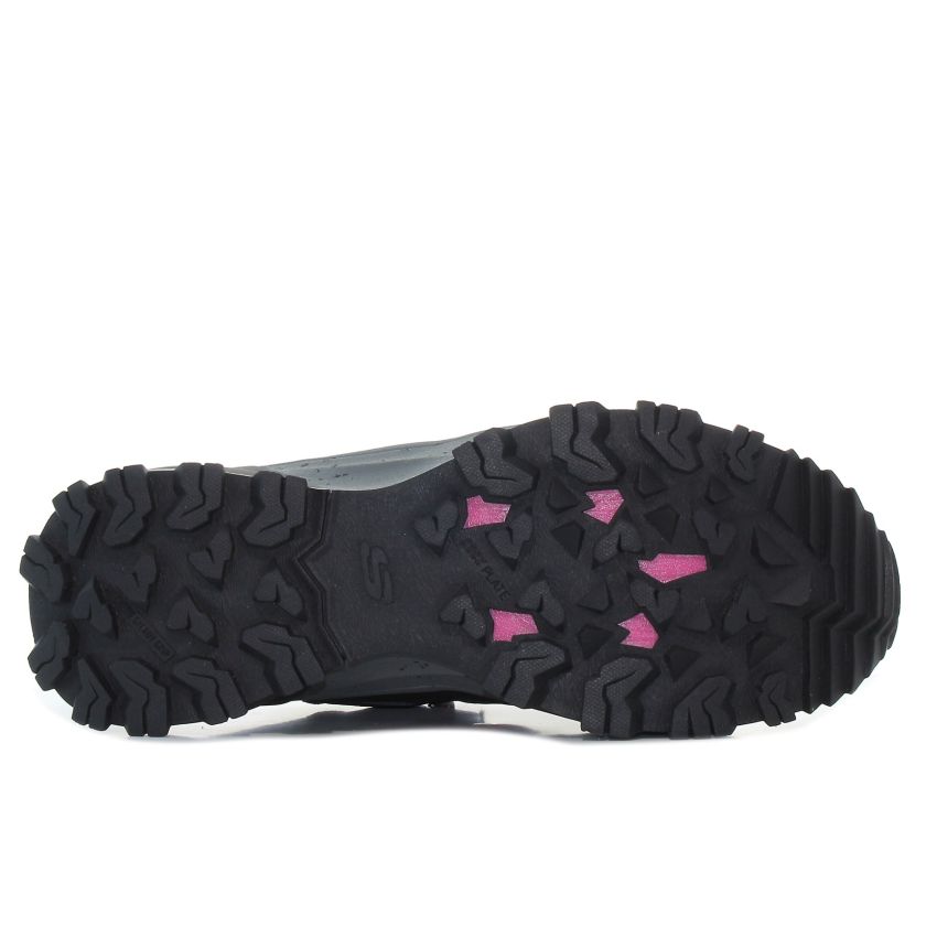 Skechers Max Protect Legacy fekete női cipő