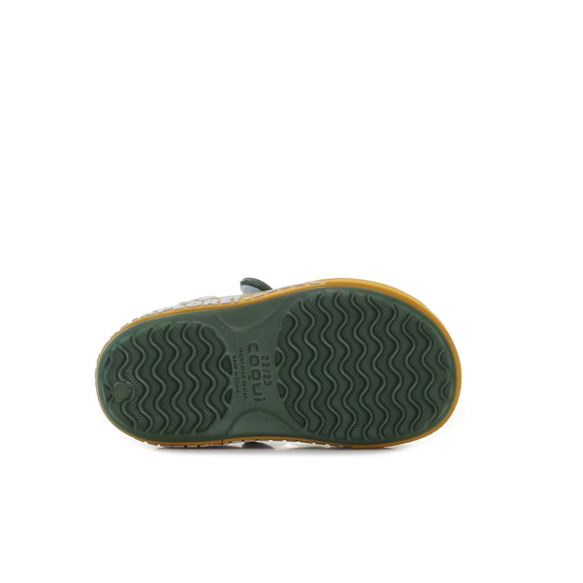 Coqui Yogi sötétzöld baba szandál