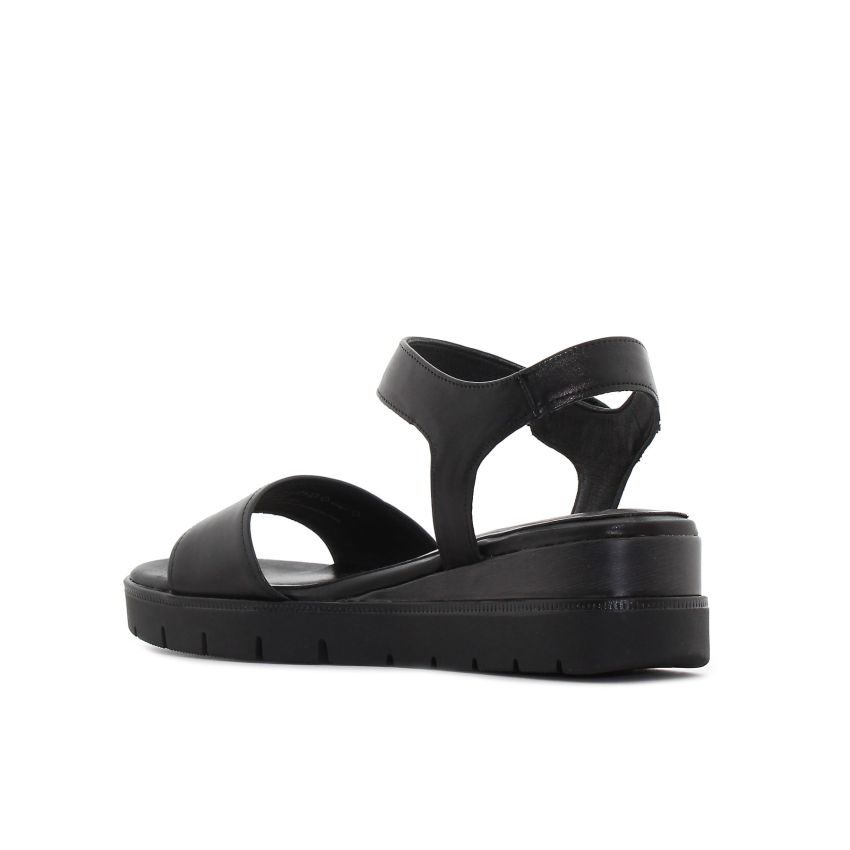 Tamaris fekete női szandál