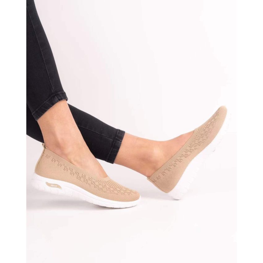 Bosido Rebeka bézs női bebújós cipő