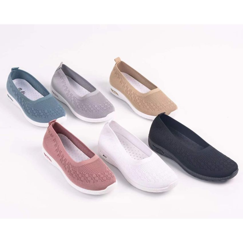 Bosido Rebeka bézs női bebújós cipő