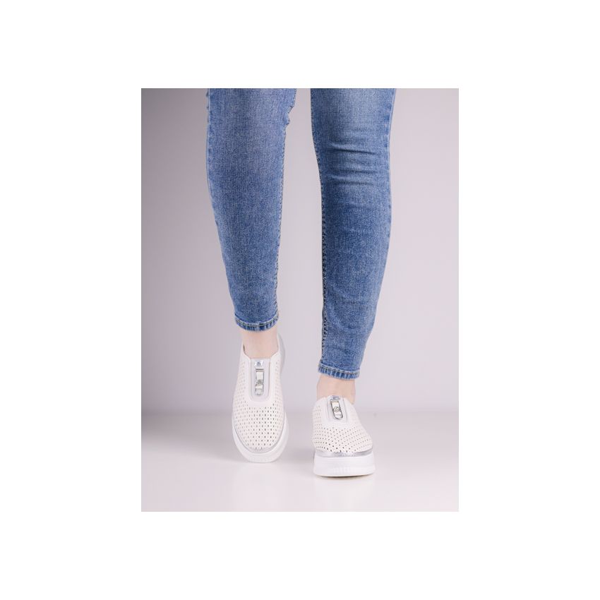 Yolera - Neagley törtfehér bebújós női cipő