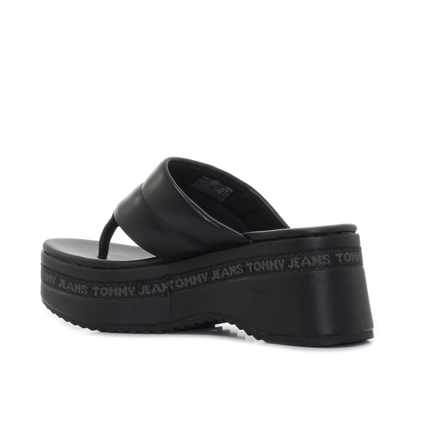 Tommy Hilfiger platformos fekete női papucs