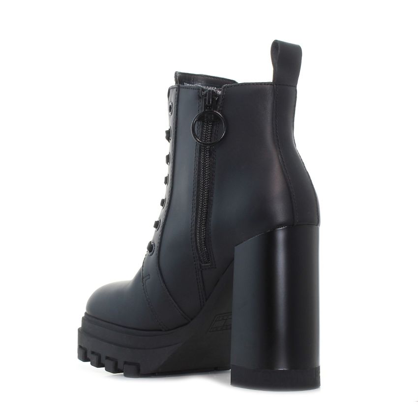 Tommy Hilfiger TJW High Heel Lace Up fekete női bakancs