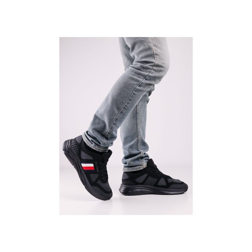 Tommy Hilfiger Modern Runner fekete férfi cipő