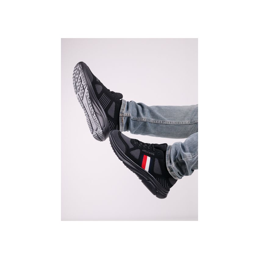 Tommy Hilfiger Modern Runner fekete férfi cipő