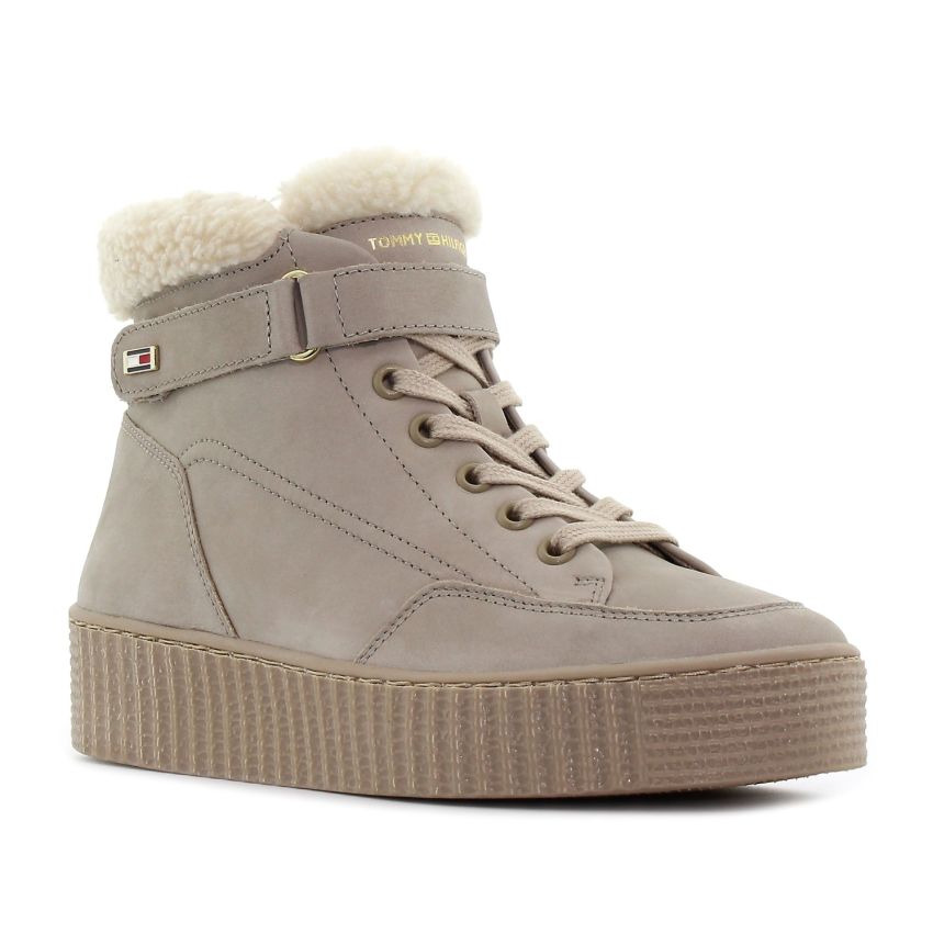 Tommy Hilfiger Faux Fur Nubuck bézs bélelt női cipő