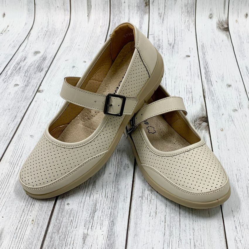 Goll Ania bézs női bebújós cipő