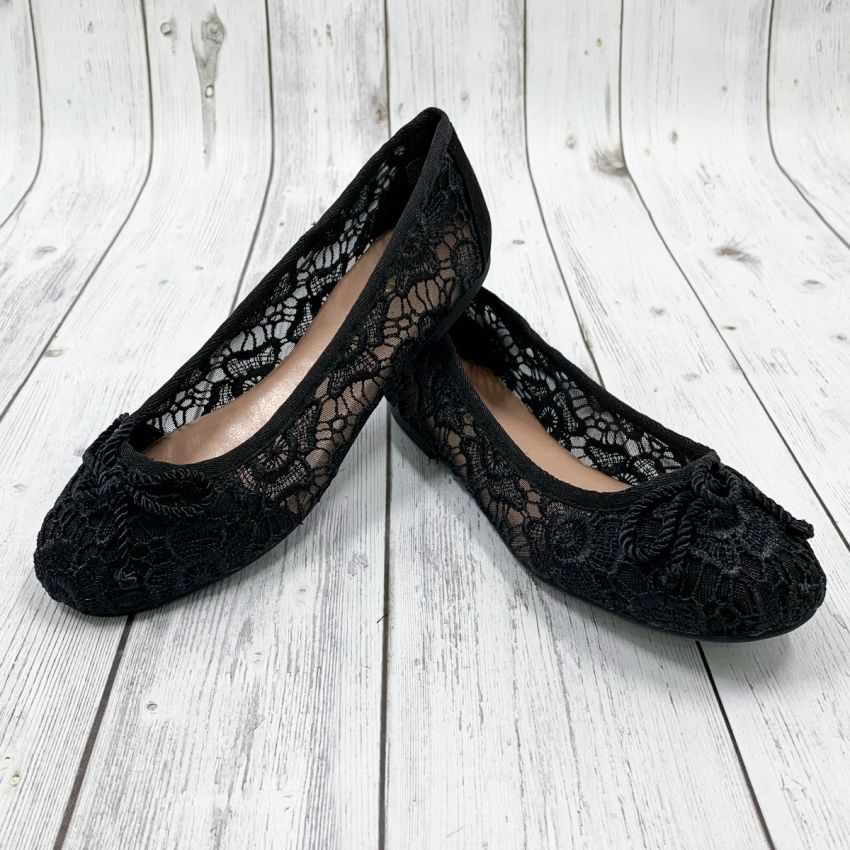 Tamaris fekete csipkés női bebújós cipő