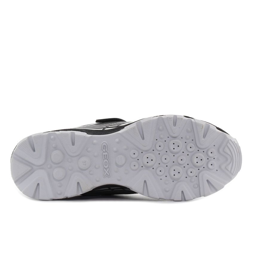 Geox J Magnetar fekete cipő