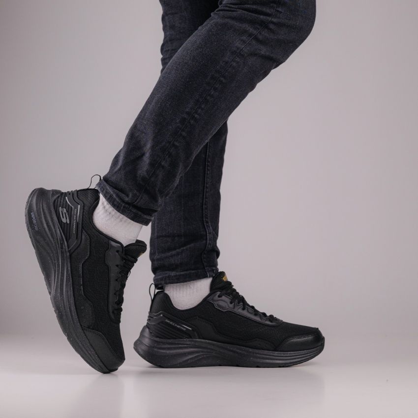 Skechers Vapor Foam - Veiko fekete vízlepergető férfi cipő