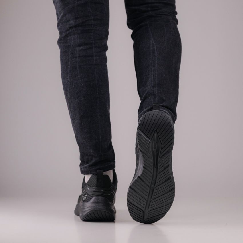 Skechers Vapor Foam - Veiko fekete vízlepergető férfi cipő