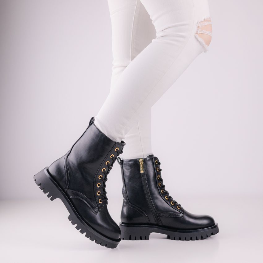 Tamaris fekete női bakancs