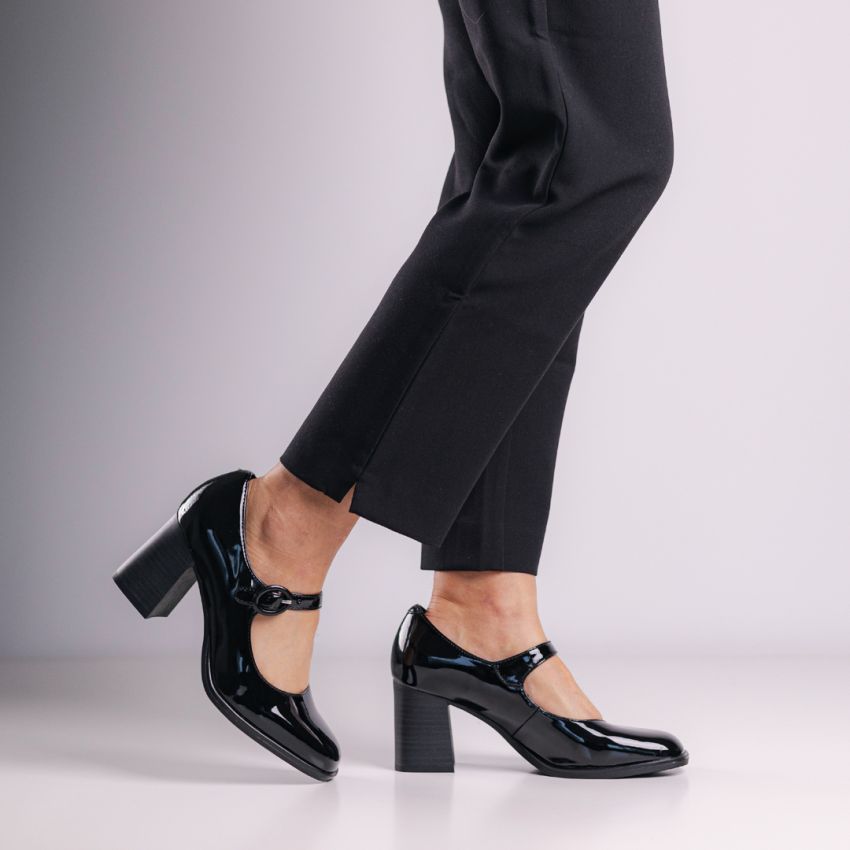 Tamaris fekete női magassarkú