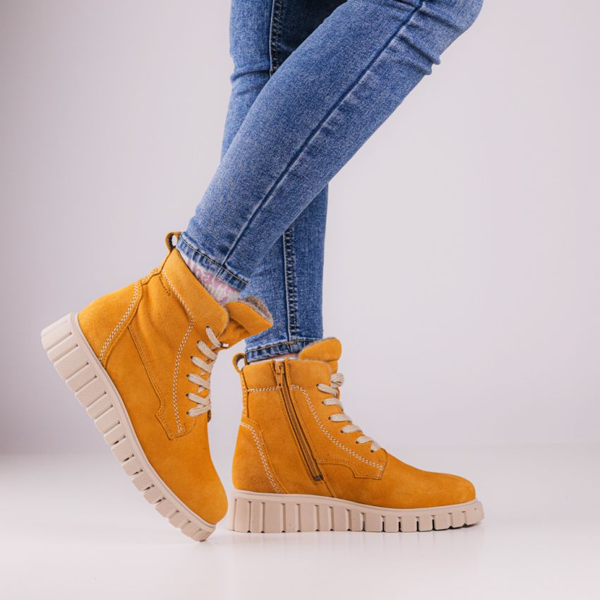 Tamaris sárga női bakancs