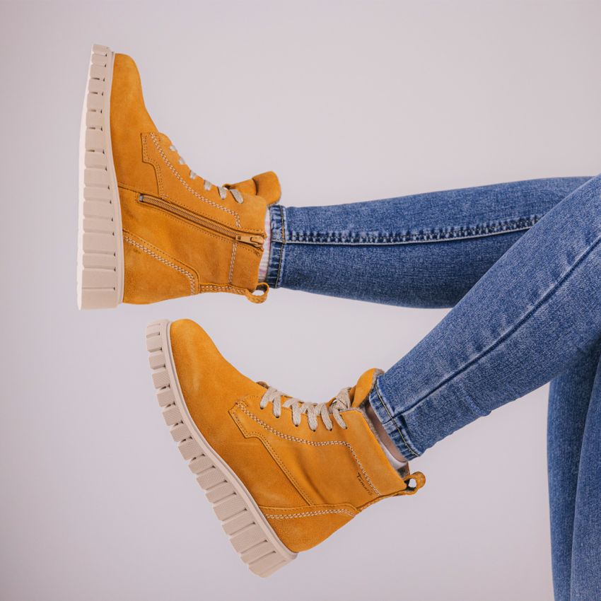 Tamaris sárga női bakancs