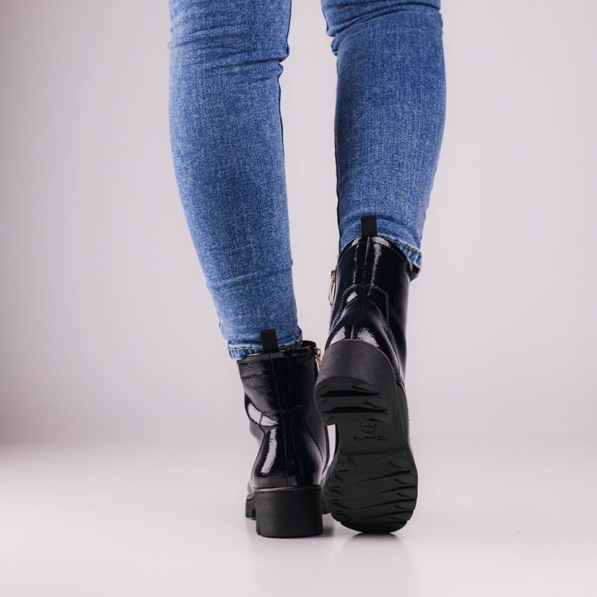 Tamaris fekete női bakancs