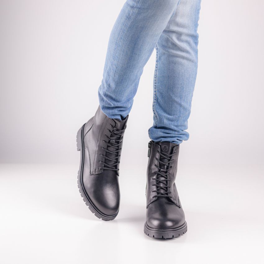 Tamaris fekete női bakancs