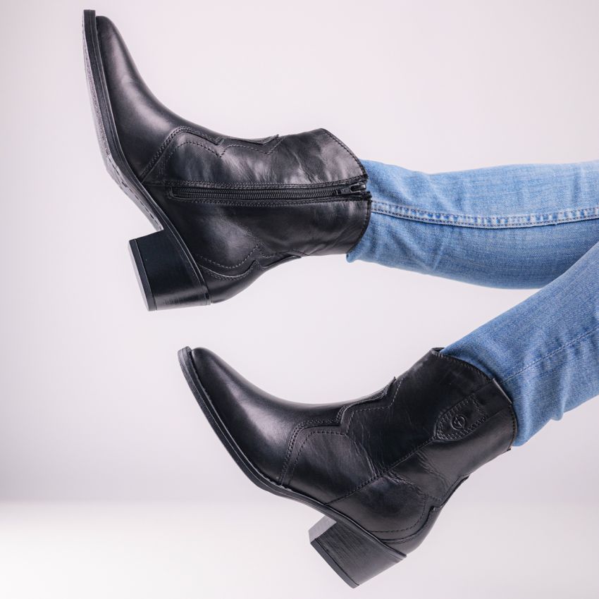 Tamaris fekete női bokacsizma