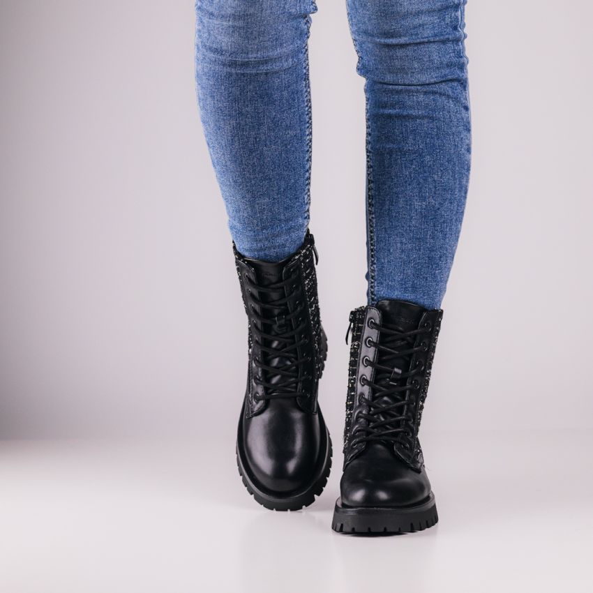 Tamaris fekete női bakancs