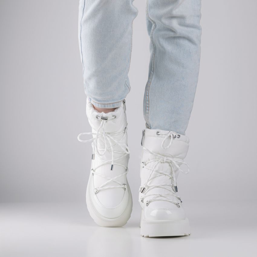 Tamaris fehér női csizma