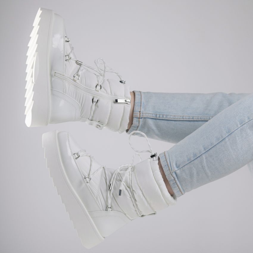 Tamaris fehér női csizma