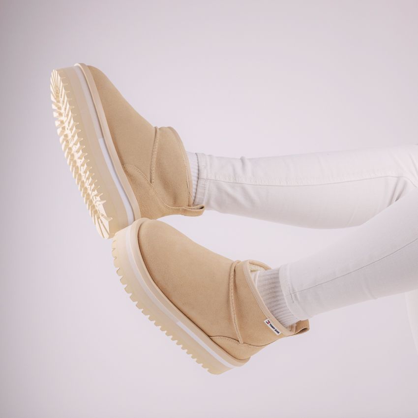 Tommy Hilfiger TJW Suede Flatform bézs bélelt női bokacsizma