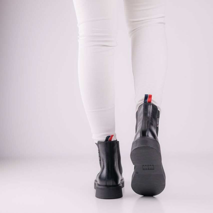 Tommy Hilfiger TJW Chelsea Flatform fekete női bokacsizma