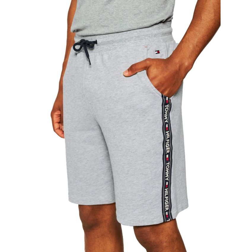 Tommy Hilfiger szürke férfi rövidnadrág