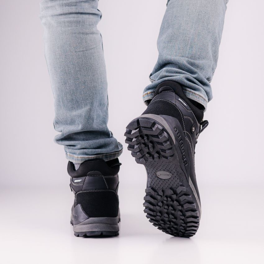 Emaks Outdoor - Strike fekete férfi bakancs