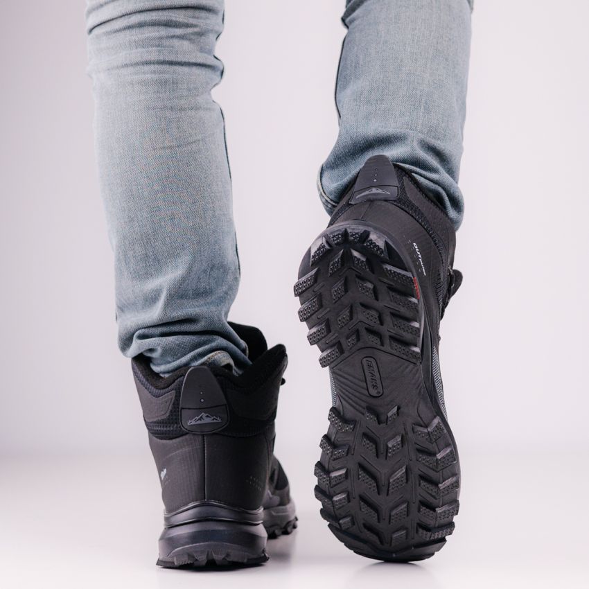 Emaks Outdoor - Pulse Max fekete vízlepergető férfi bakancs