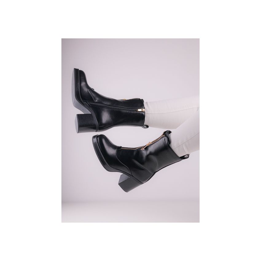 Yolera - Wesa fekete női csizma